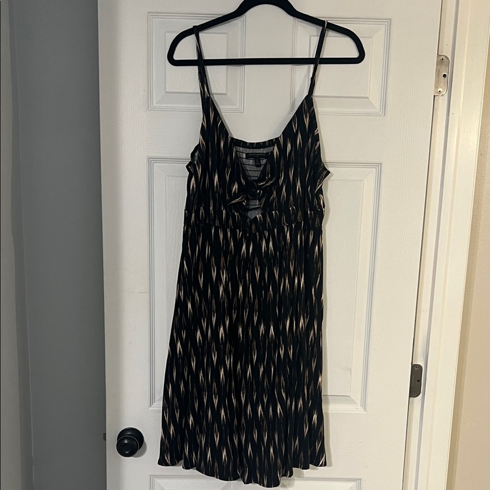 Banana Republic Black and Tan Midi Dress